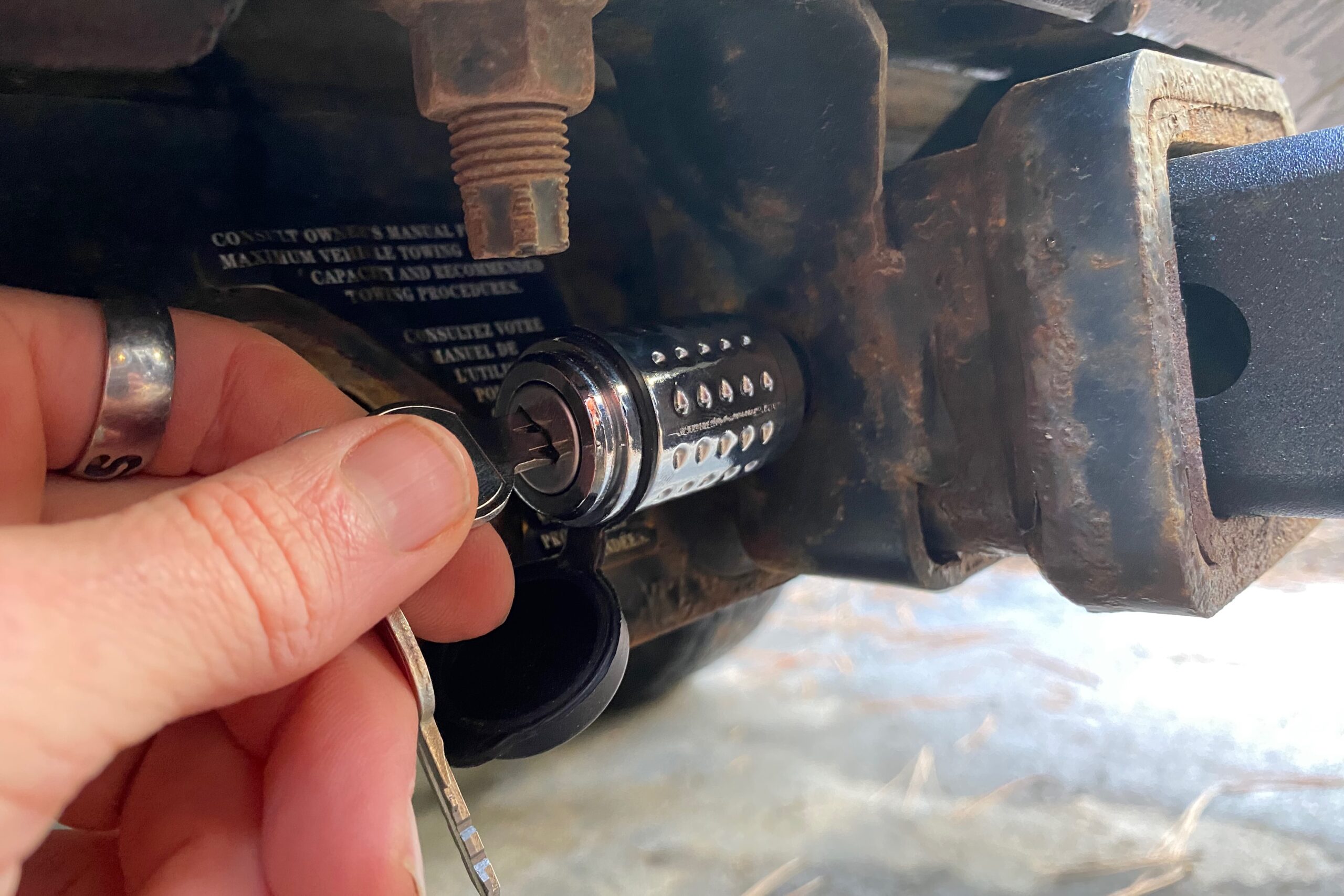 The hitch pin lock on the 1Up Recon hitch bike rack