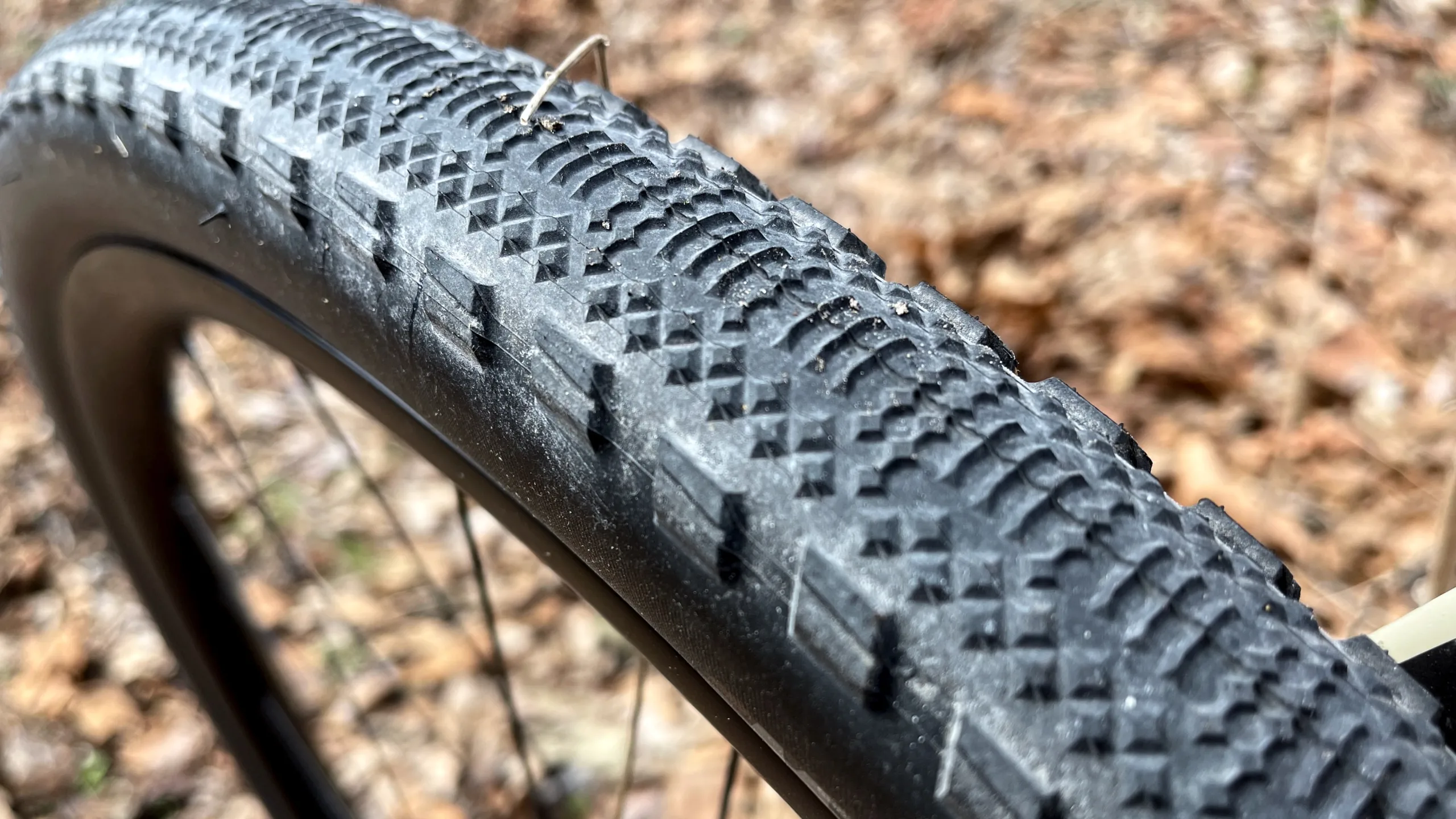 Maxxis Reaver 45mm HYPR-X tread top