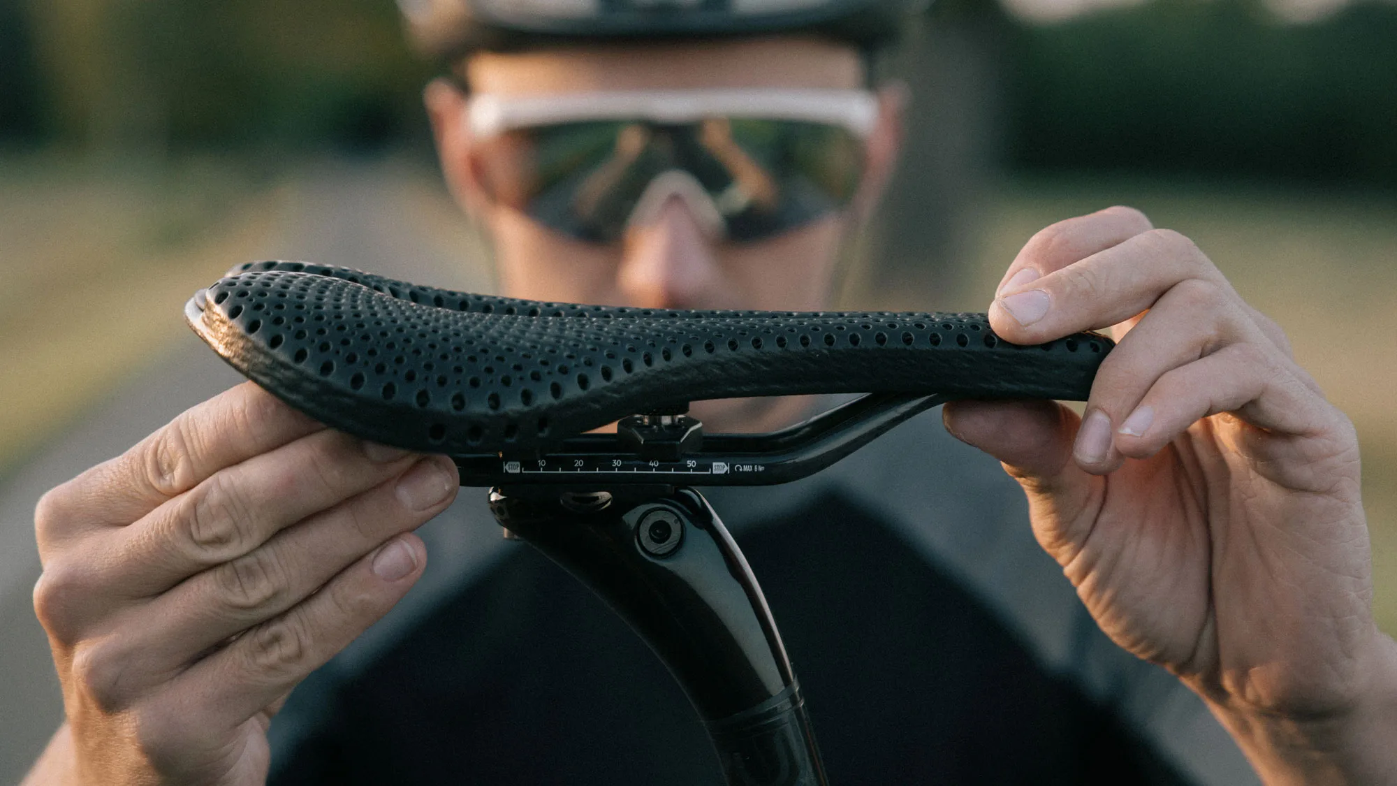 Posedla Joyseat 3.0 brings custom-fit 3D-printed saddle to more cyclists, side view