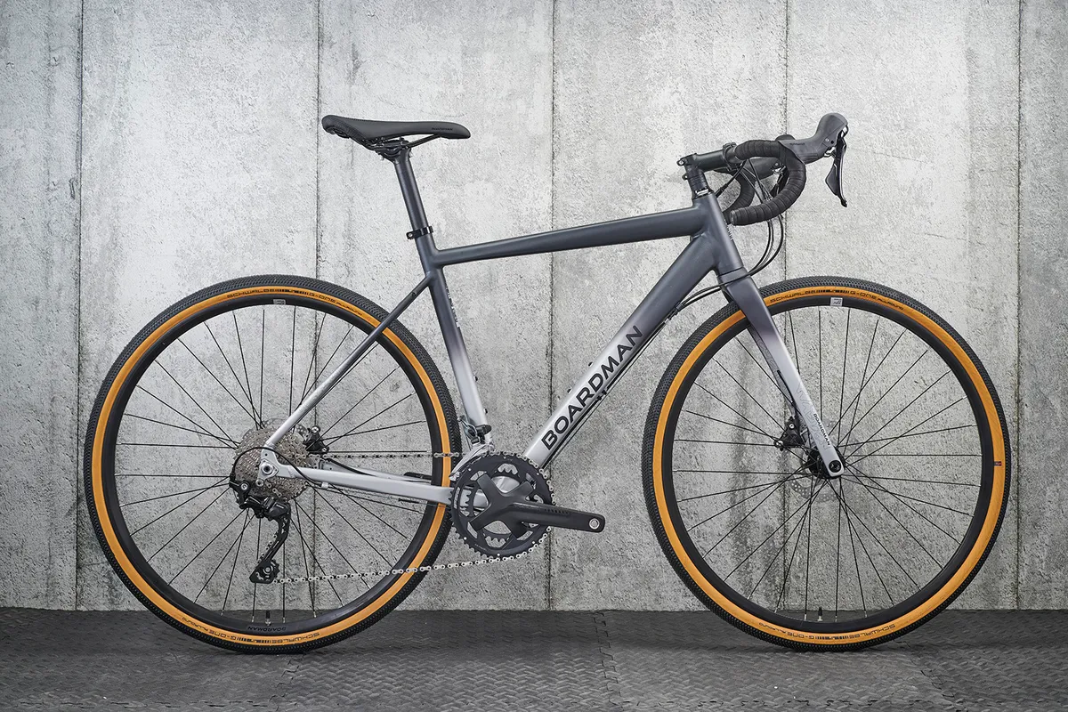Pack shot of the Boardman ADV 8.9 road bike