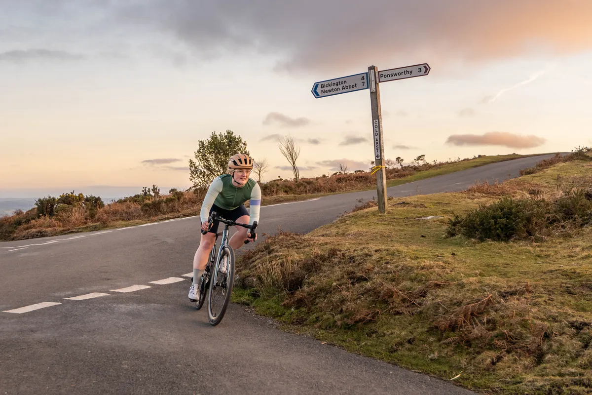 Katherine Moore cornering on the Liv EnviLiv Advanced 1 women's aero road bike Katherine Moore cornering on the Liv EnviLiv Advanced 1 women's aero road bike