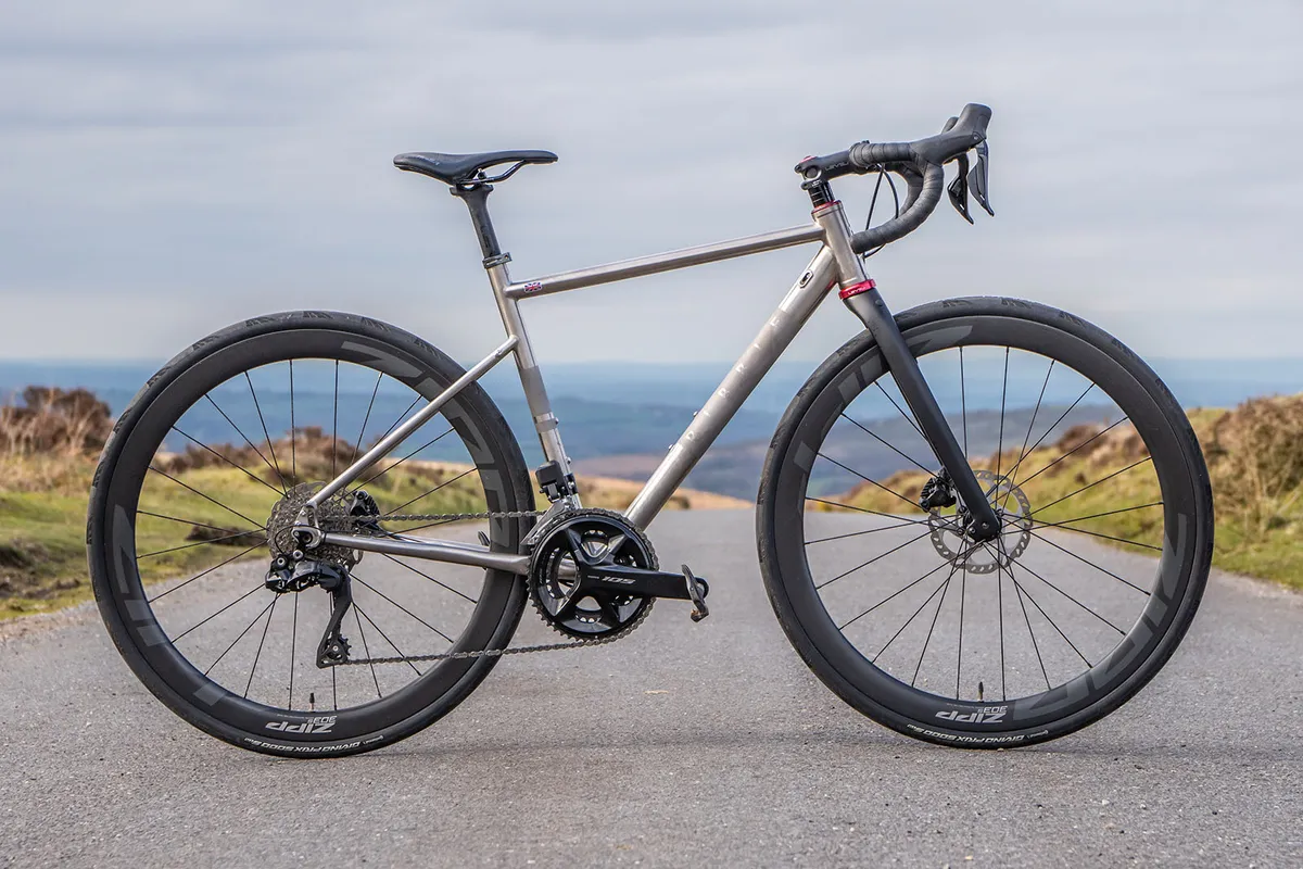 Ribble CGR Ti Enthusiast - 01 Ribble CGR Ti Enthusiast road bike