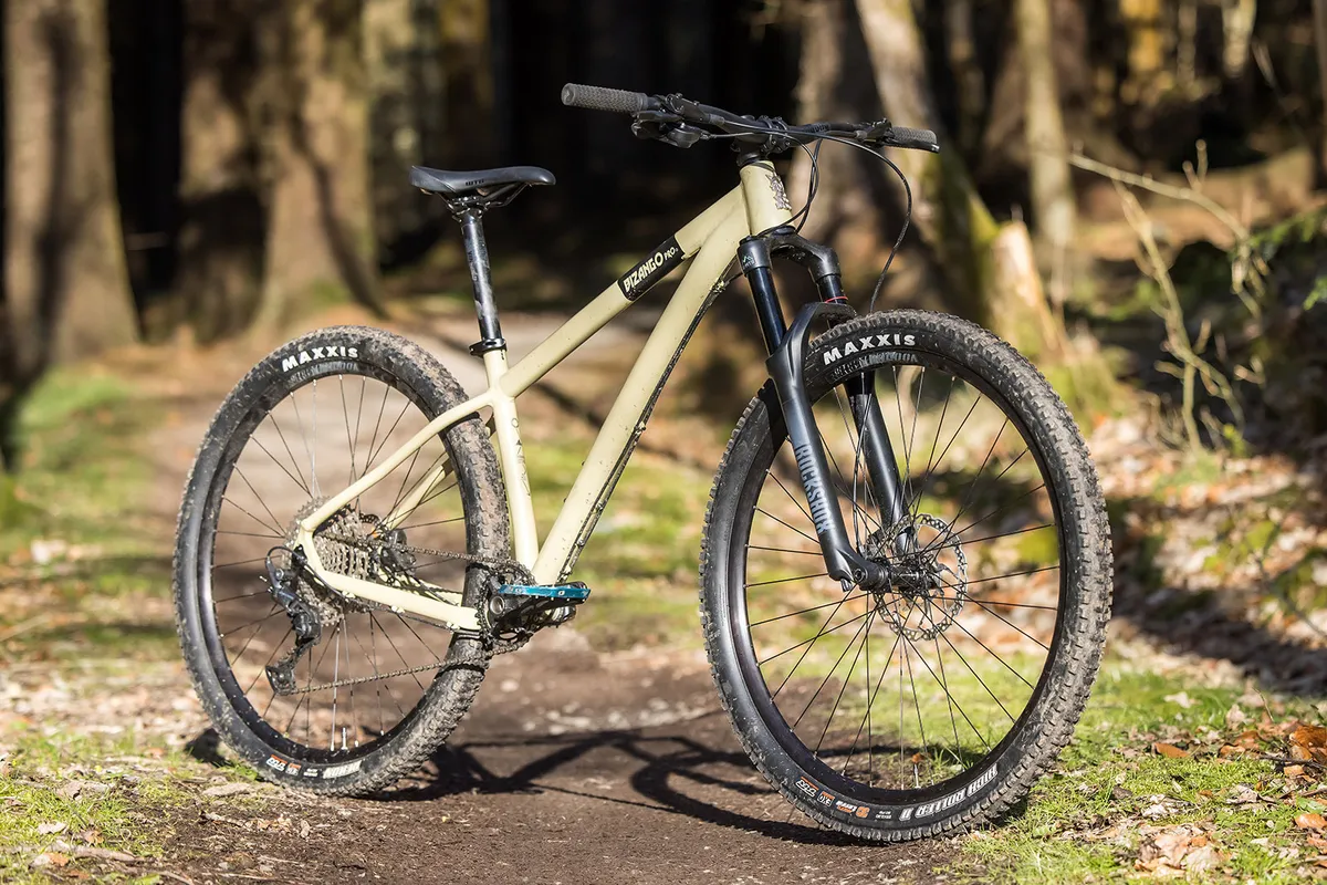 Voodoo Bizango Pro hardtail mountain bike