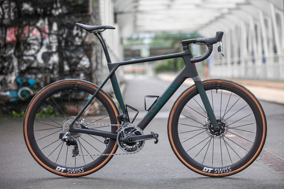 Canyon Endurace CFR eTap side on view