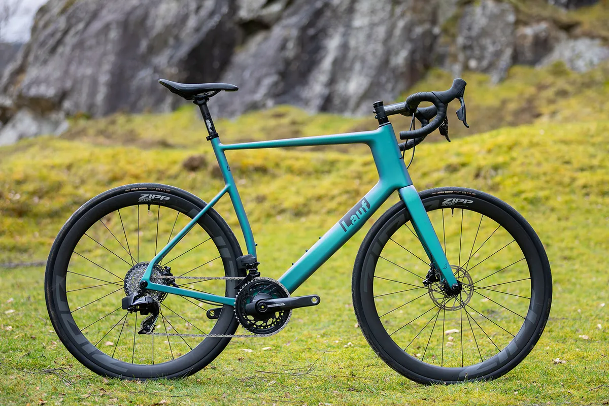Three quarter pack shot of the Lauf Úthald Race Wireless road bike
