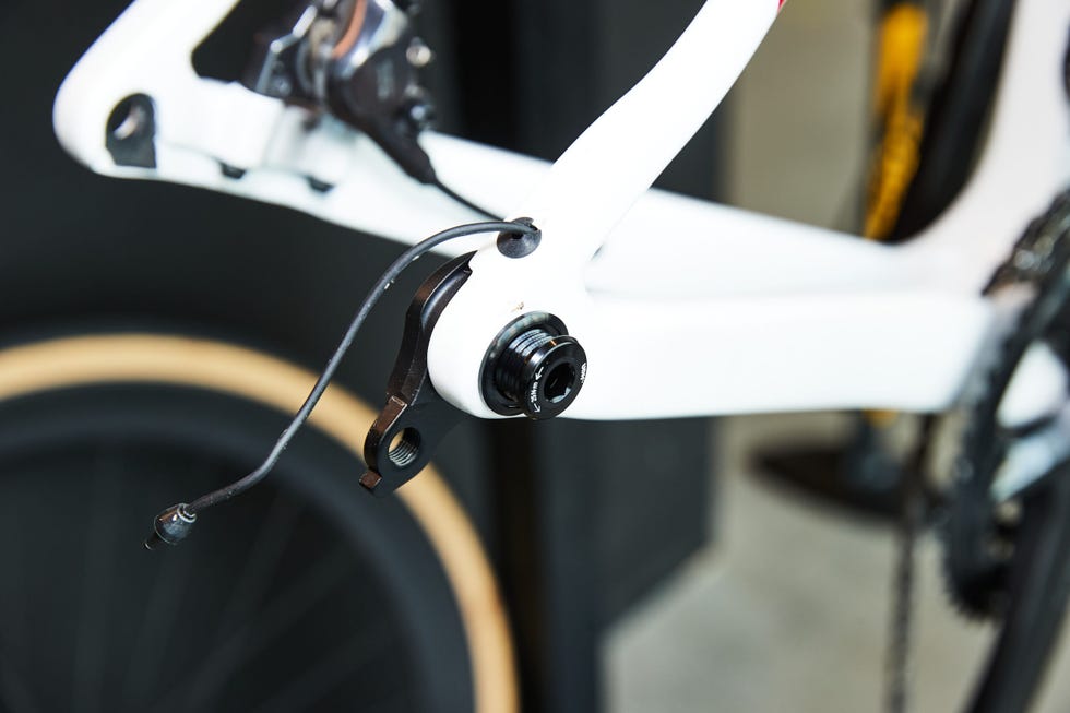 replacing udh derailleur hanger